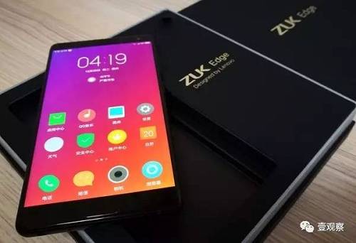 ZUK Edge实际上是“小屏超旗舰”联想ZUK Z2系列设计方向的延续。市场研究机构DeviceAtlas一份面向全球消费者的报告显示，5英寸左右的屏幕尺寸是消费者最喜欢的黄金尺寸。不过这是基于传统屏幕手机的调查结果，联想官方称，ZUK Edge是将其5.5英寸屏幕“装进”了4.7英寸的手机中，有效解决了“机身小尺寸”与“大屏幕”这两个用户痛点。